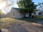 Primary Photo - 600 5th Ave