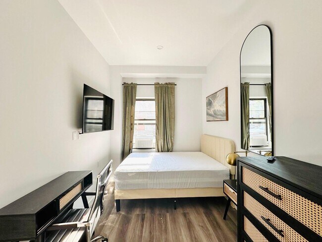 Foto del edificio - Furnished room/NOT APARTMENT