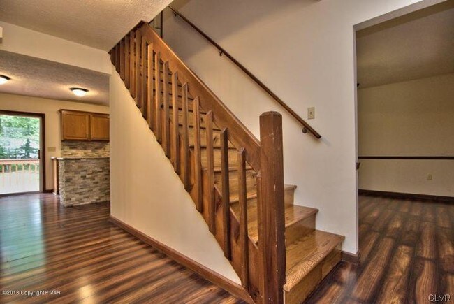 Foto del edificio - 332 Kilmer Trail