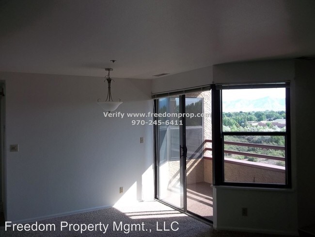 Building Photo - 1111 Horizon Dr