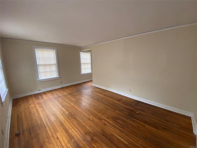 Building Photo - 3385 Le Bron Rd