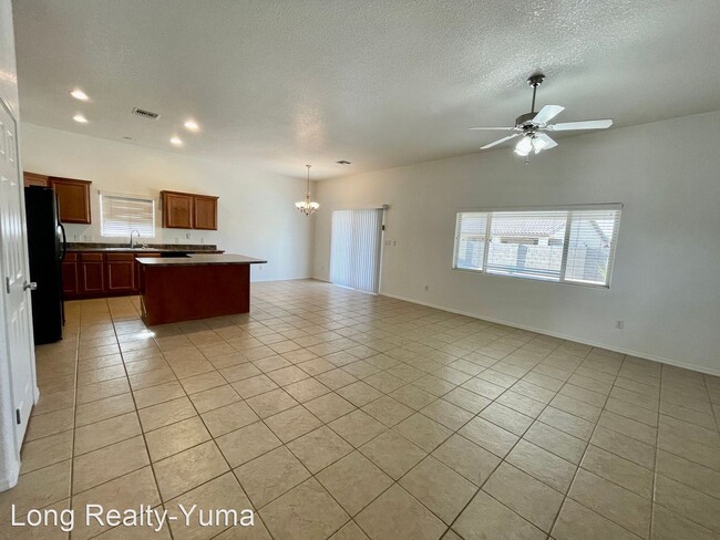 Foto del edificio - 4 br, 2 bath House - 11628 E 27TH PLACE