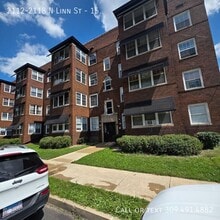 Building Photo - 2112-2118 N Linn St