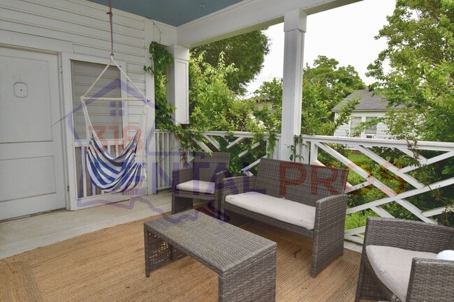Foto del edificio - 3 Bed 2 Bath Home Within Walking Distance to Tech!