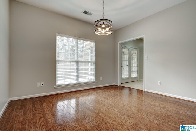 Building Photo - 860 Narrows Point Dr