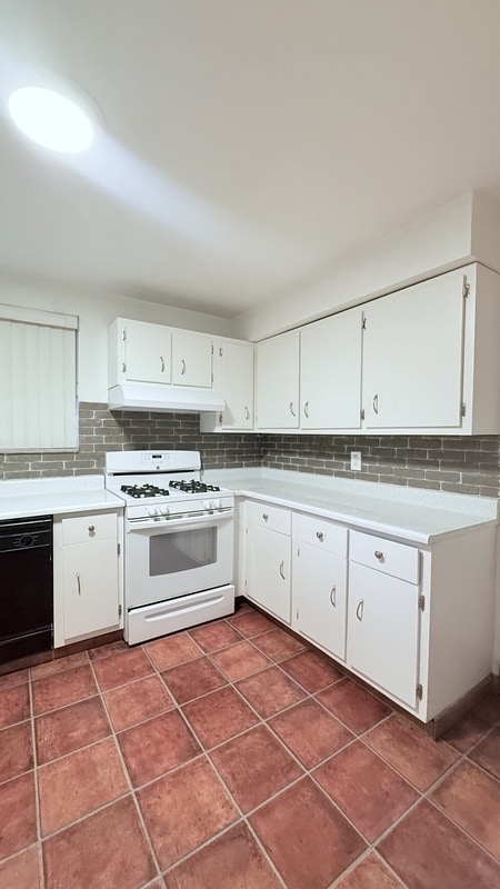 Building Photo - 136 Orchard Dr