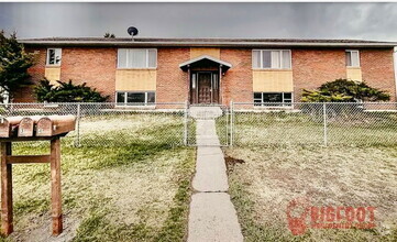 Building Photo - 1431 Aspen St