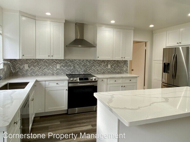 Foto del edificio - 4 br, 2.5 bath House - 884 Lusterleaf Dr