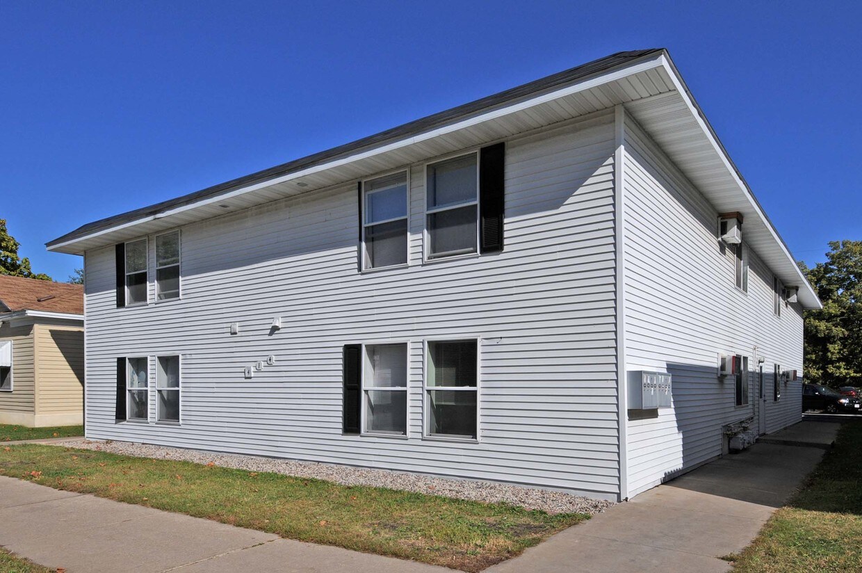 414 11th St N, La Crosse, WI 54601 Apartment for Rent in La Crosse, WI