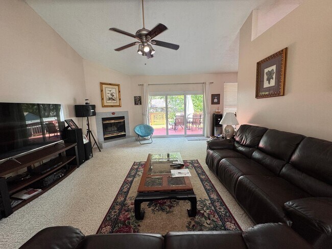 Building Photo - 4227 Marysa Dr