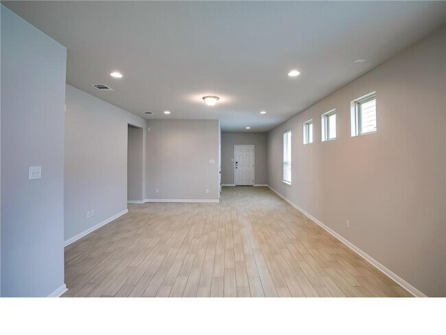Foto del edificio - 237 Unforgiven Ln