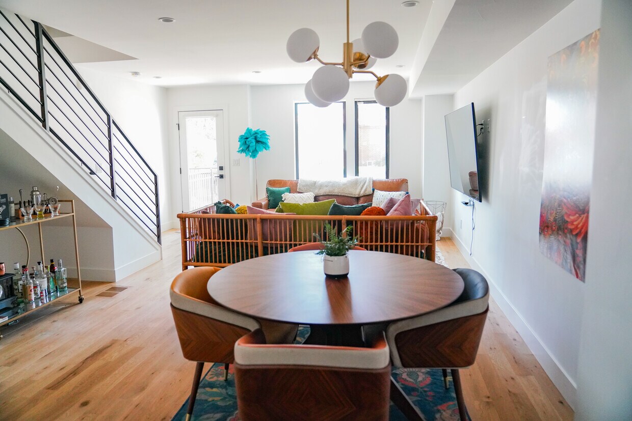 Sala de estar y comedor principal - 5035 W 14th Ave