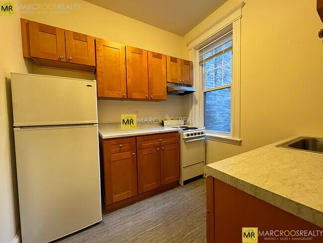 Foto del edificio - 27 Park Dr