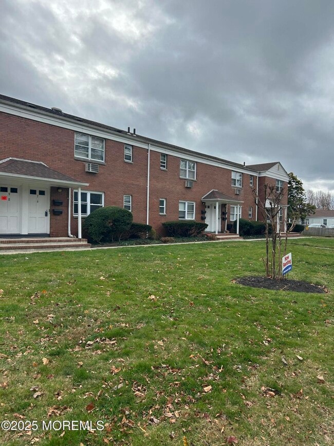 Building Photo - 258 N Bath Ave