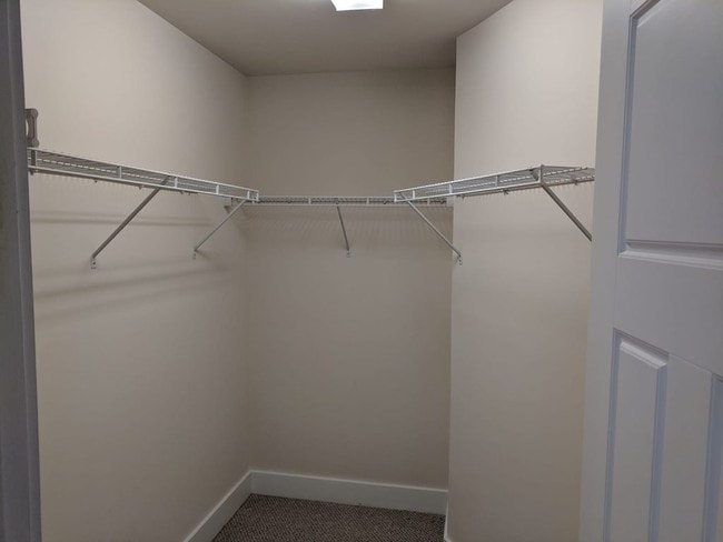 Building Photo - 214 Brier Crossings Loop