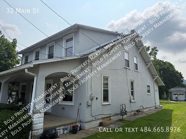 Building Photo - 32 E Main St