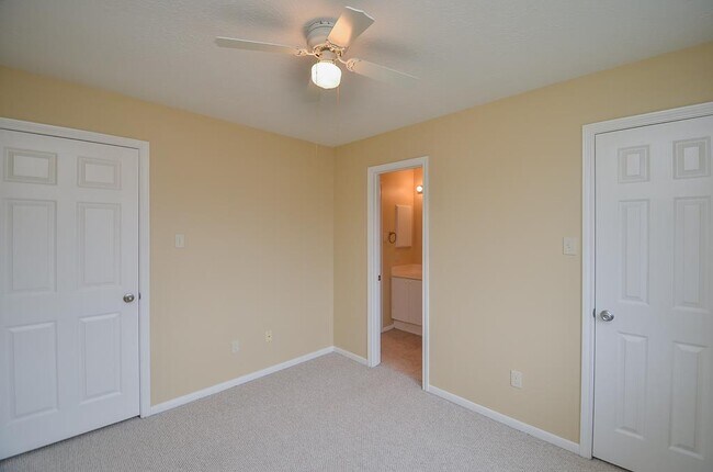 Foto del edificio - 139 Skycrest Dr