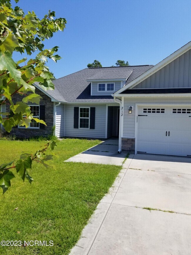 Foto del edificio - 212 Marsh Haven Dr