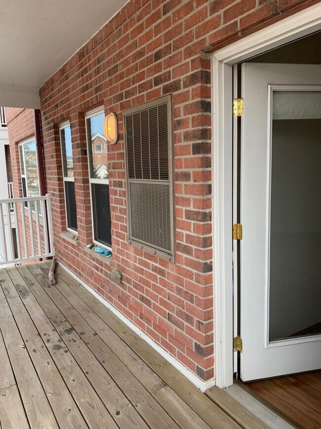 Foto del edificio - Gorgeous Harbor Park Condo downtown Kenosha!