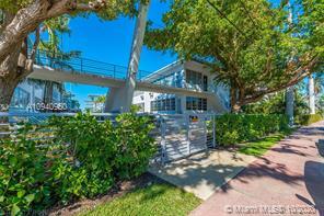 Building Photo - 4710 Pine Tree Dr
