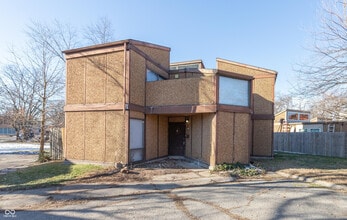 Building Photo - 2249 Silver Maple Ct