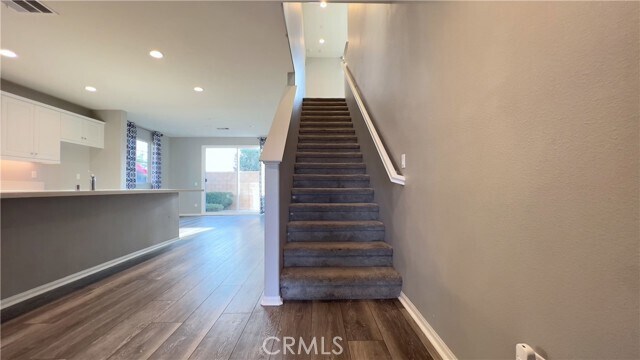 Foto del edificio - 4470 Rima Dr