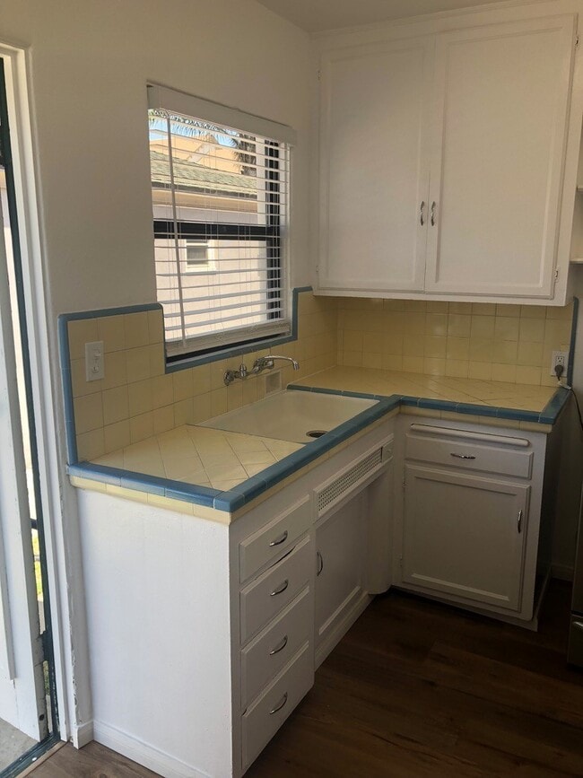 Interior Photo - Diamond Street