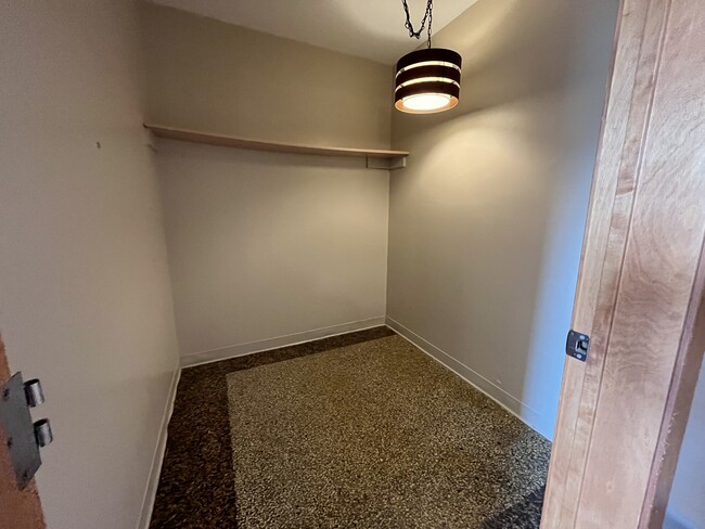 Building Photo - 488 Wabasha St N