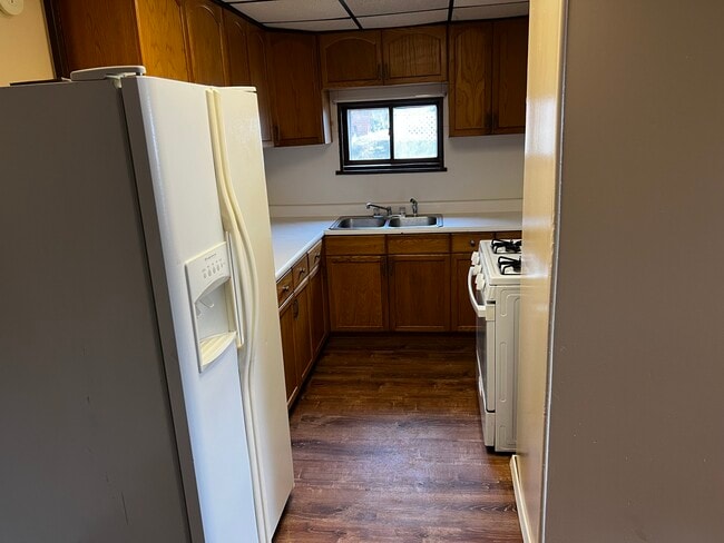 Kitchen - 126 Center St