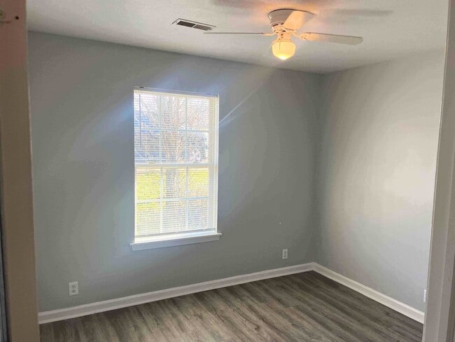 Building Photo - Cozy 3 Bedroom in Elizabethtown