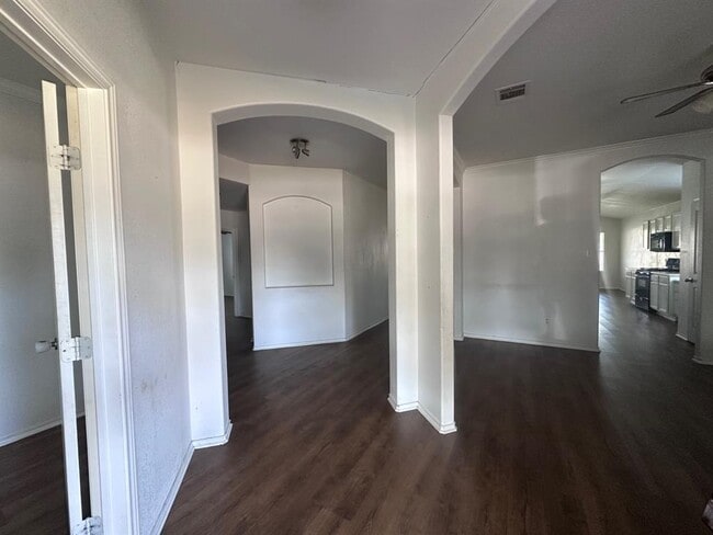 Foto del edificio - 12720 Waynespur Ln
