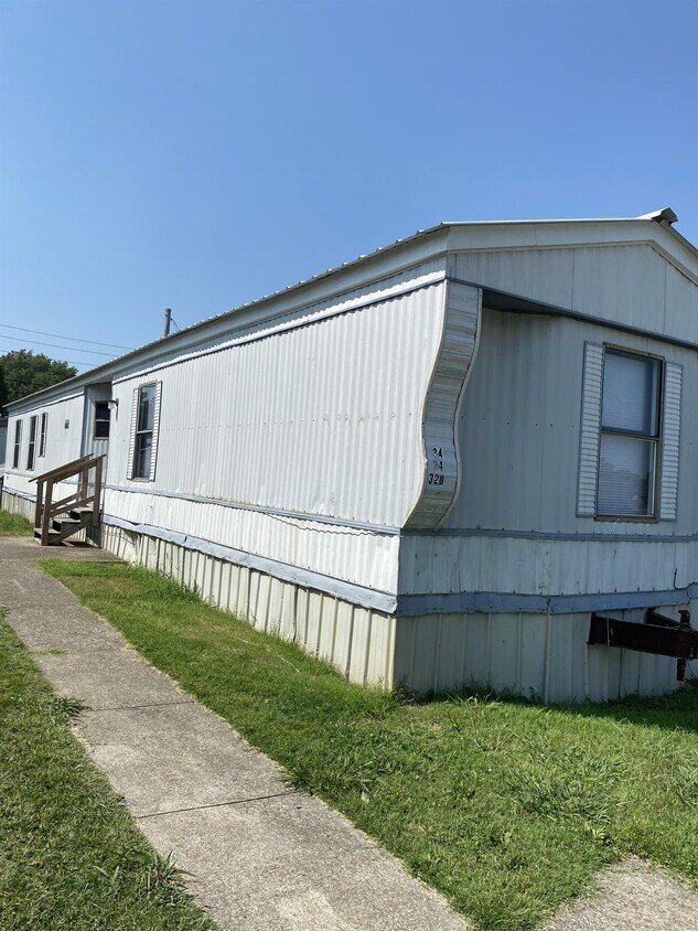 Primary Photo - 320 Belew St