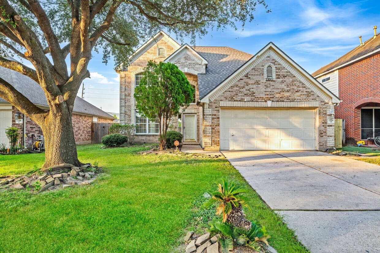 Foto principal - 12714 Mardi Gras Dr