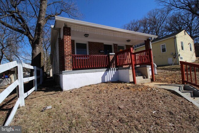 Foto del edificio - 5522 Addison Rd