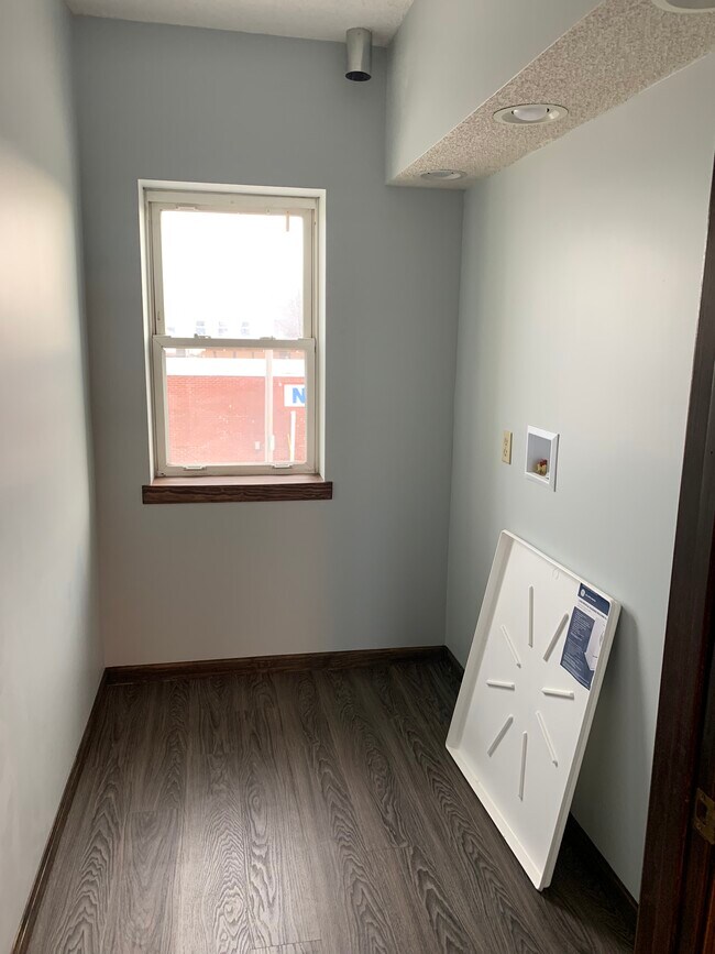 Laundry room - 1303 Swift Ave