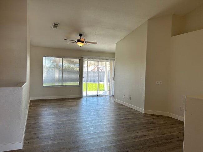 Foto del edificio - Beautifully Remodeled North Las Vegas Home