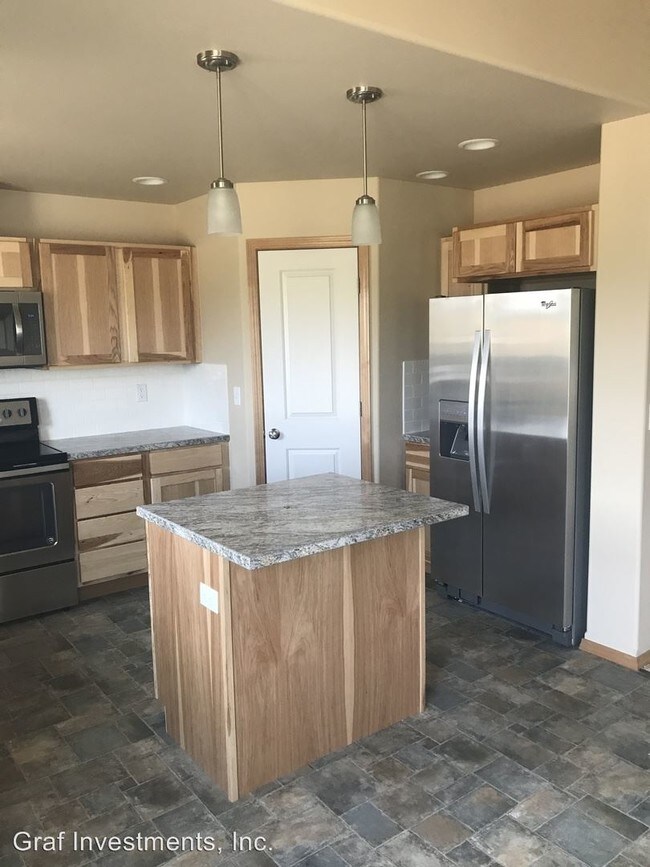 Building Photo - 3 br, 2 bath House - 1714 Reservoir Loop
