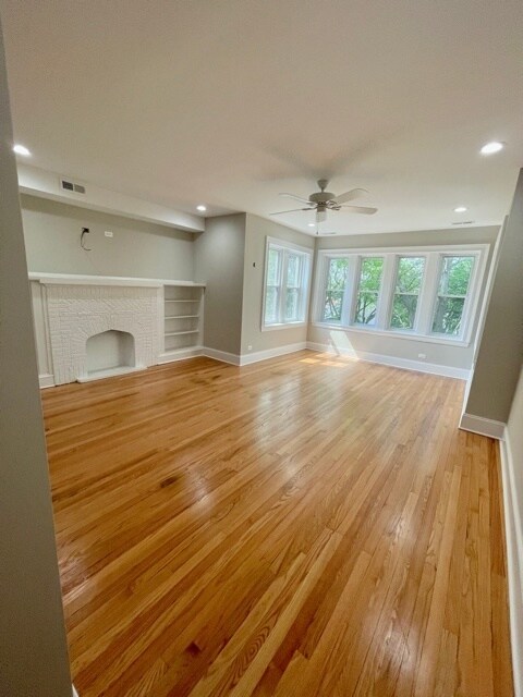 Foto del edificio - 1729 W Bryn Mawr Ave