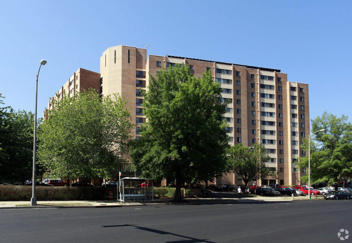 Claridge House Apartments Arlington, VA