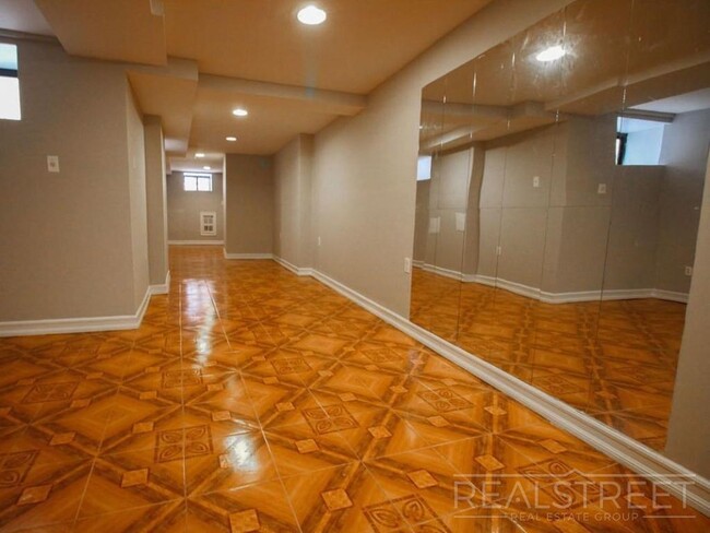 Plano de planta - 20  Covert Street