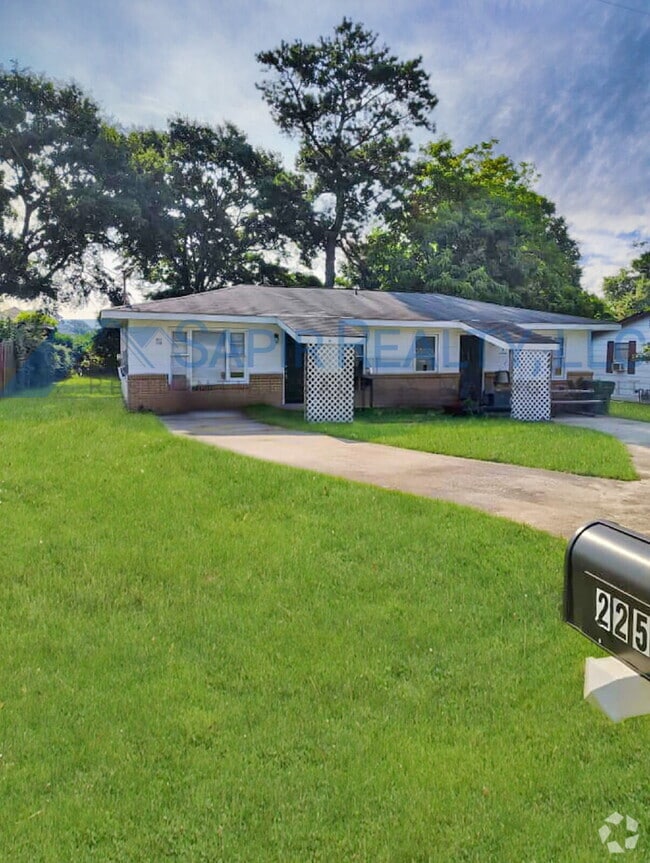 Building Photo - 225a Brady Dr