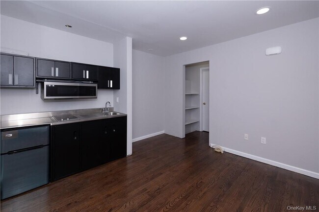 Foto del edificio - 142 E Sunnyside Ln