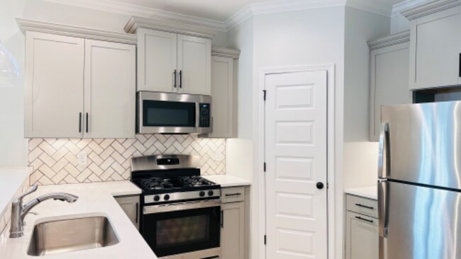 Building Photo - 302 Nettle Ln