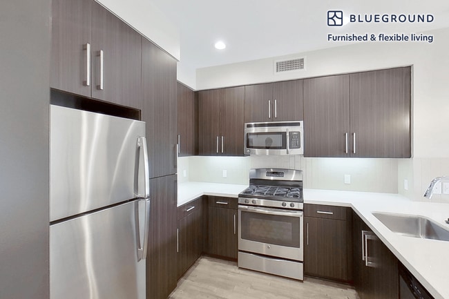 Building Photo - 1000 Lupine-SI FL3-ID5717A