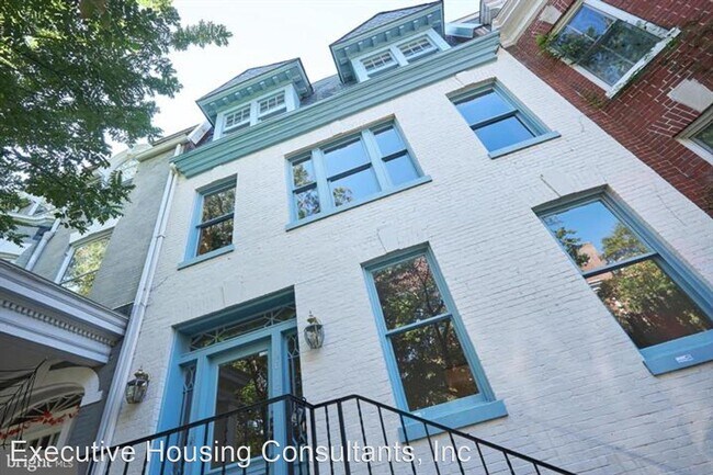 Foto del edificio - 5 br, 3.5 bath House - 2614 Cathedral Ave....