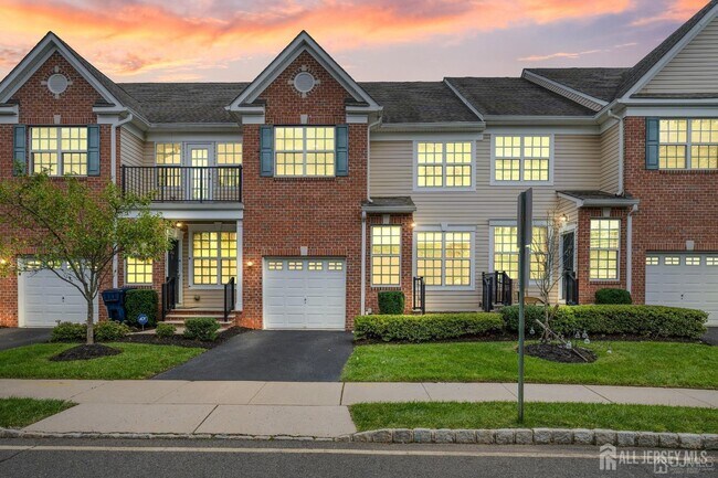 Foto del edificio - 2456 Canterbury Ln