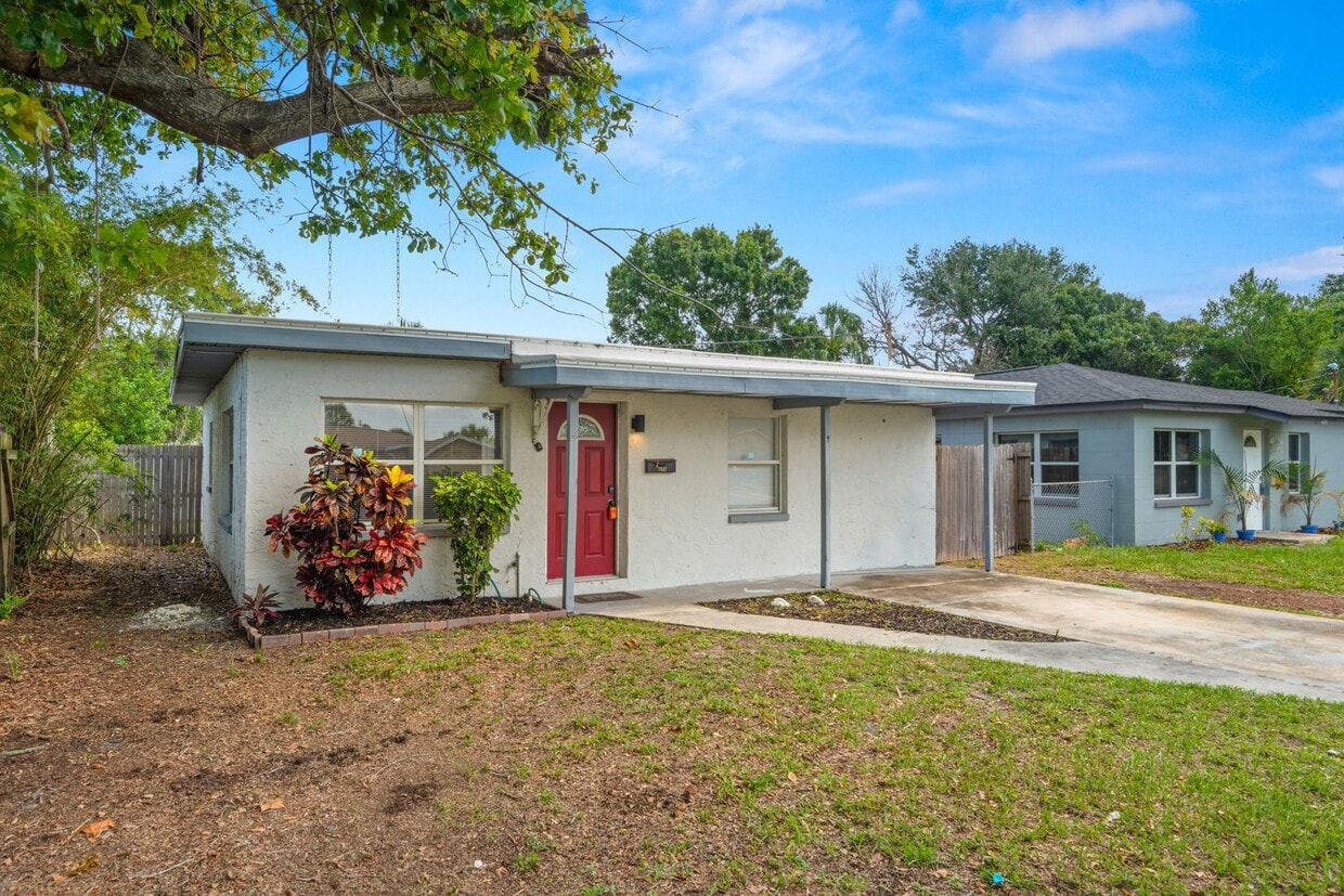 Primary Photo - Modern 2BR/1BA Home with Spacious Fenced Yard