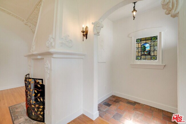 Foto del edificio - 1238 N Cedar St