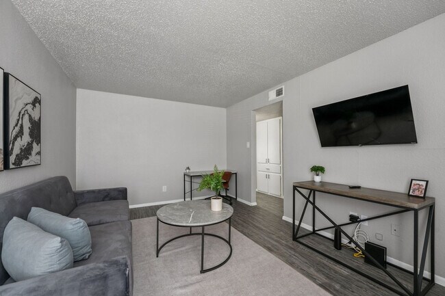 Foto del edificio - 2549 Thomason Cir