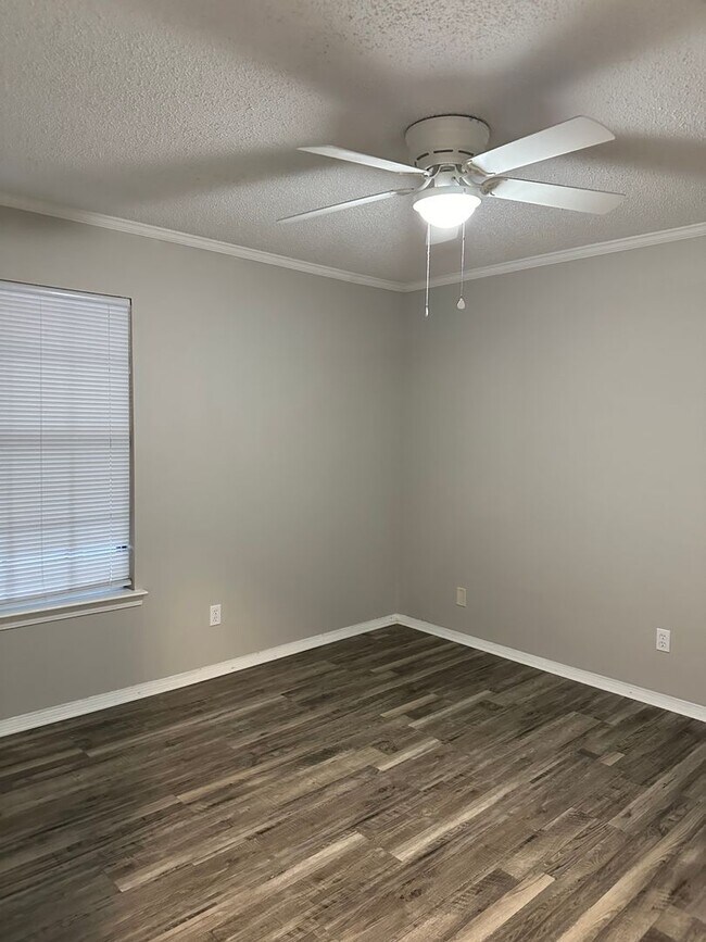 Foto del edificio - Convenient Northeast location!